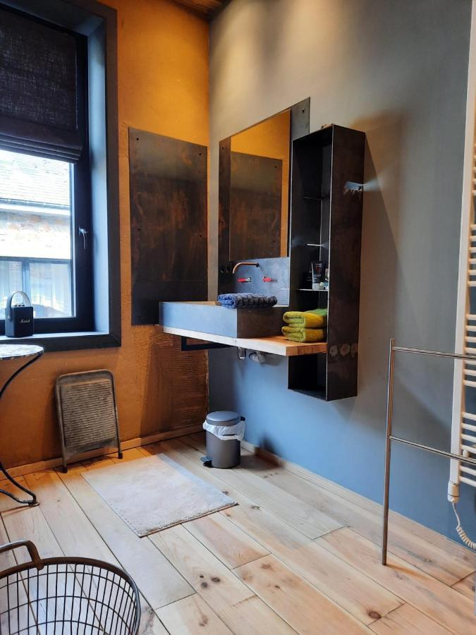 Gite Redoute Agreable Maison De Ville Avec Cour Interieure Saint-Hubert Bagian luar foto